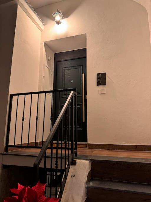 Domus Miraculi: Casa Storica Nel Cuore Di Napoli Bagian luar foto